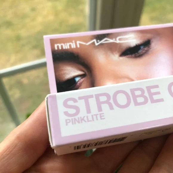 MAC Strobe Cream PINKLITE 0.5 FL. OZ - Picture 2 of 7